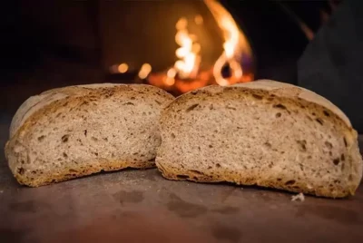 3 receitas de pão caseiro no forno a lenha